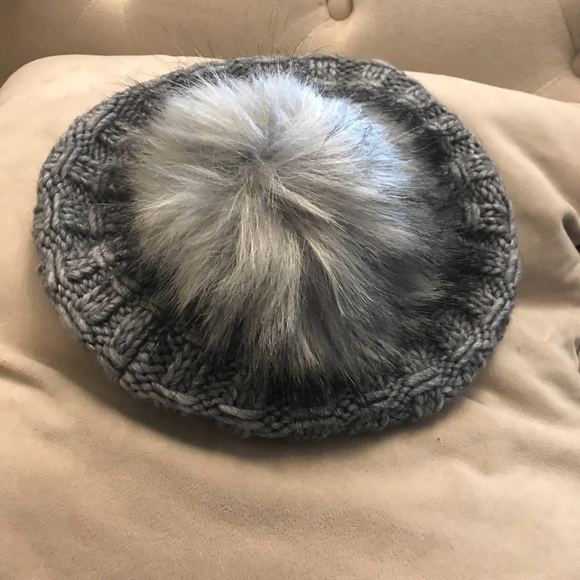 Kyi Kyi hat - Picture 1 of 3